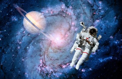 Galaxie avec un astronaute