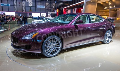 Papier peint  GENÈVE, SUISSE - 7 MARS 2013. Maserati à la 83e International de Genève Motorshow le 7 Mars 2013, à Genève, en Suisse.
