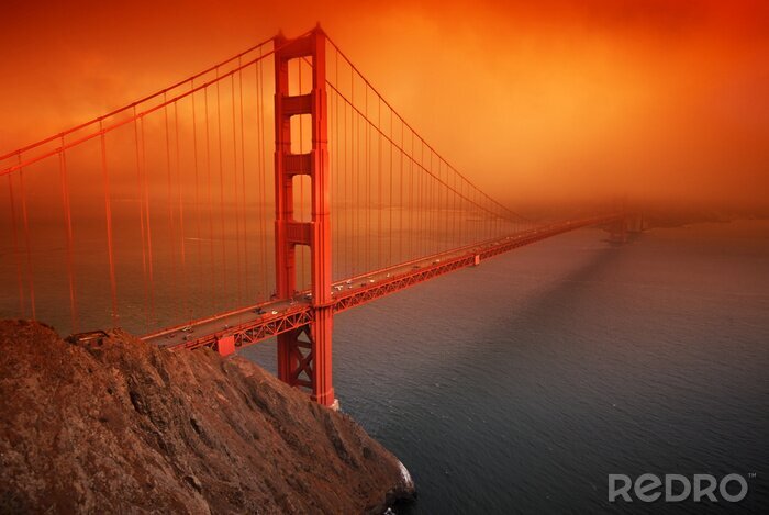 Papier peint  Golden Gate Bridge sur l'escarpement