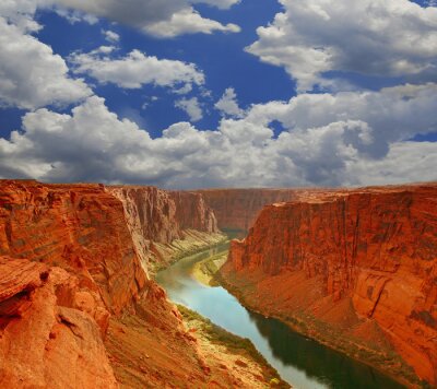 Grand Canyon et ciel bleu