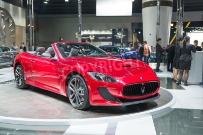 Papier peint  GUANGZHOU, CHINE - 25 Novembre: super voitures de Maserati, présentés lors de la 12e China International Exhibition Automobile de Guangzhou le 25 Novembre 2014, Guangzhou, Guangdong, Chine.