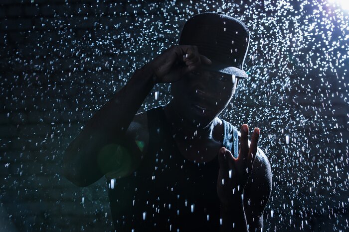 Papier peint  Hip-hop sous la pluie