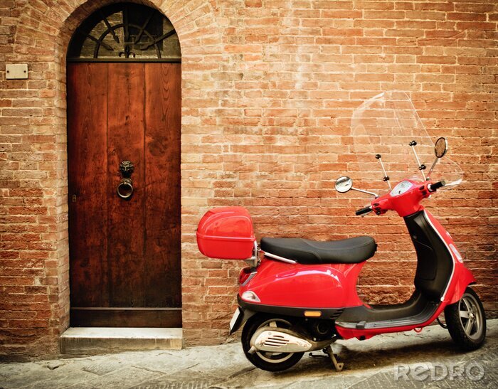 Papier peint  Image vintage de scooter rouge sur la rue