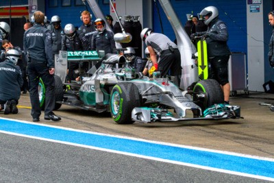 Papier peint  JEREZ DE LA FRONTERA, SPAIN - JAN 31: Nico Rosberg of Mercedes AMG Petronas F1 leaving the pit on training session on January 31 , 2014, in Jerez de la Frontera , Spain
