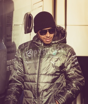 Papier peint  JEREZ, SPAIN - JANUARY 31  Lewis Hamilton testing his new Mercedes W05 F1 car on the first Test at the Jerez Circuit in Jerez, Andalucia, Spain on Jan  31, 2014 