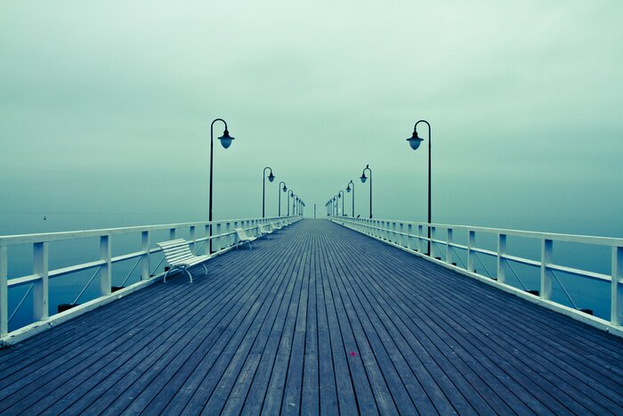 Papier peint  Journée nuageuse et jetée