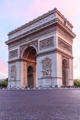 Papier peint  L'Arc de Triomphe parisien avec de beaux piliers