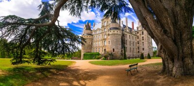 L'un des plus beaux et mystérieux châteaux de France - Chateau de Brissac, Val de Loire