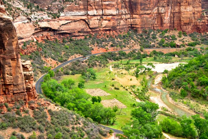 Papier peint  La route à travers le canyon