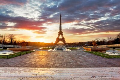 Papier peint  La Tour Eiffel et le lever du soleil
