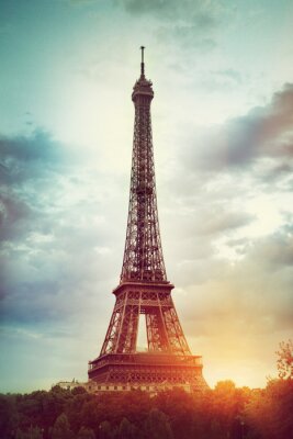 Papier peint  La Tour Eiffel sous le soleil