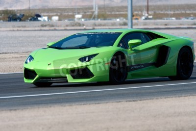 Papier peint  Lamborghini Aventador LP700 conduite sur circuit