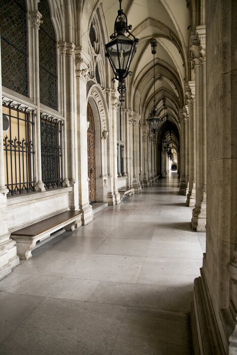 Papier peint  Lampes rétro près des piliers