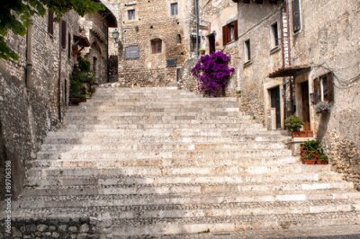 Papier peint  Large escalier en pierre