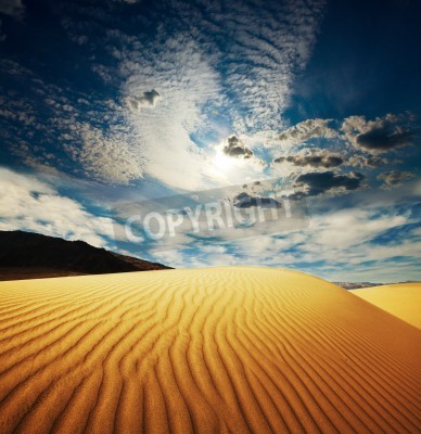 Papier peint  Le Sahara et le ciel bleu