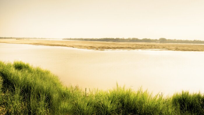 Papier peint  Le silence au bord d'une rivière