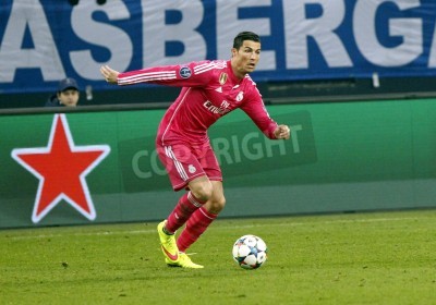Papier peint  Legend Christiano Ronaldo devant la balle