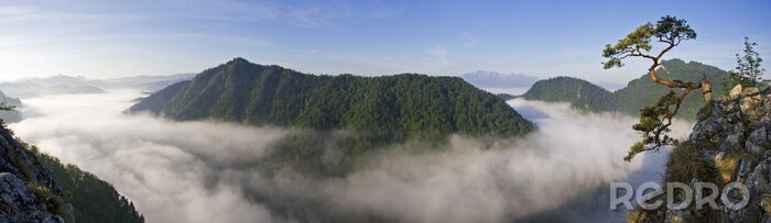 Papier peint  Lever de soleil à Sokolica en Pieniny, en Pologne.