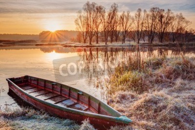 Papier peint  Lever de soleil d'hiver sur un lac