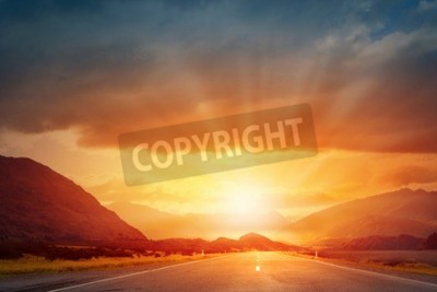 Papier peint  Lever de soleil sur une route