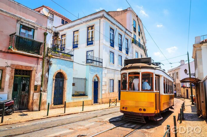 Papier peint  Lisbonne tramway et miasons vintage