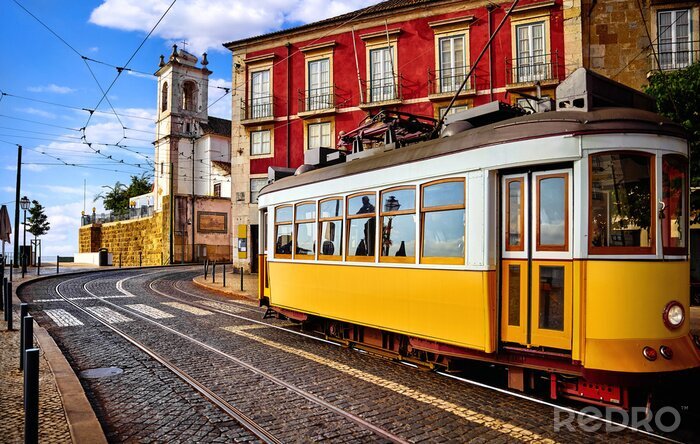 Papier peint  Lisbonne tramway jaune et bâtiments