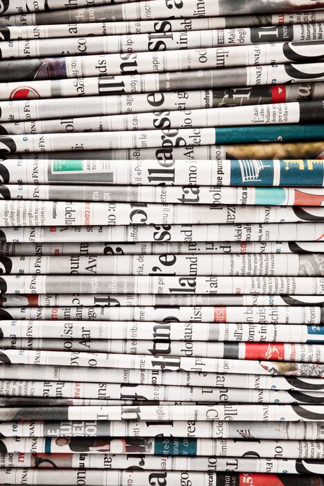 Papier peint  Livres enveloppés dans des journaux