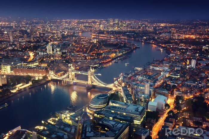 Papier peint  Londres la nuit avec des architectures urbaines et Tower Bridge