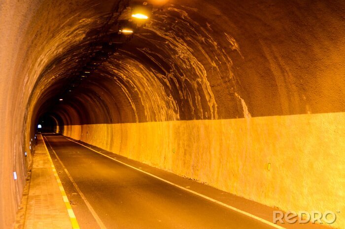 Papier peint  Long tunnel jaune