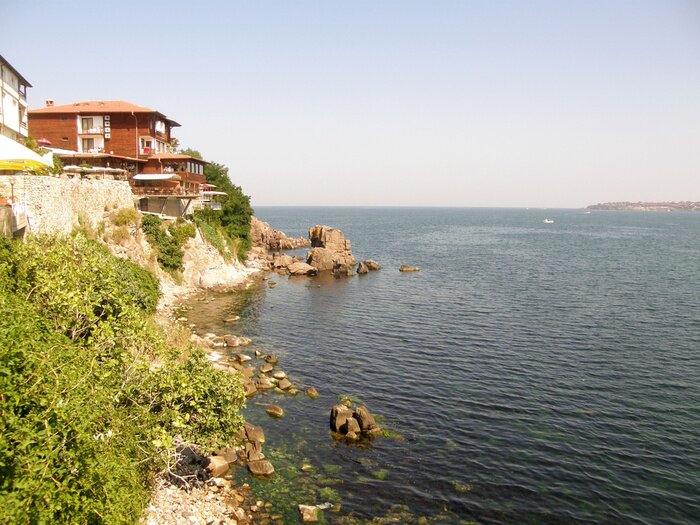 Papier peint  Maison sur la côte et la mer