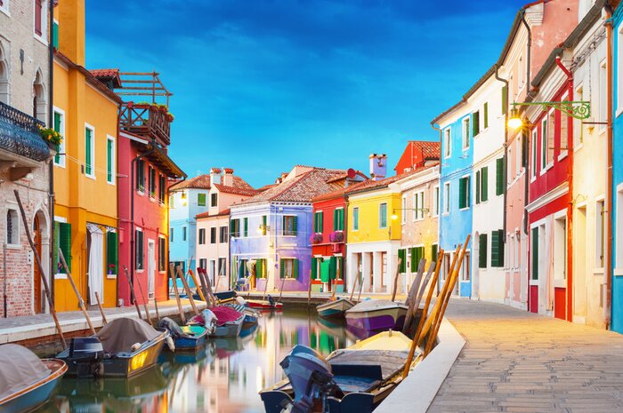 Papier peint  Maisons colorées dans le quartier de Burano à Venise