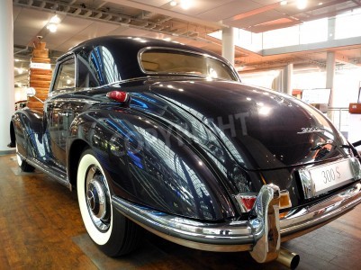 Papier peint  Mercedes Benz