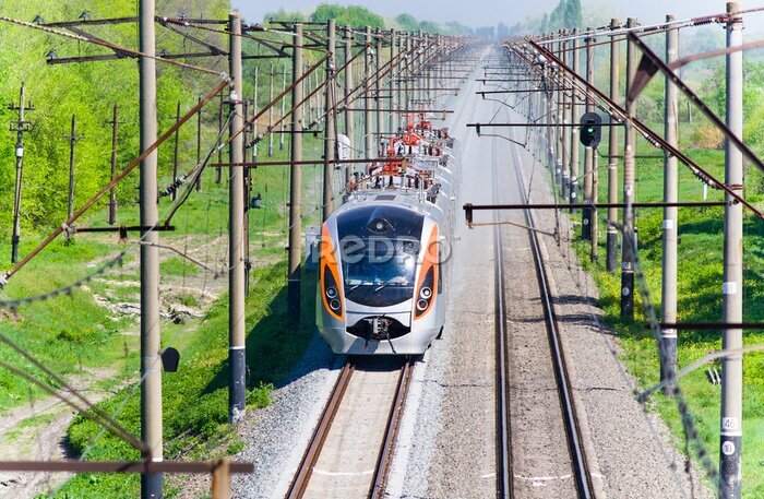 Papier peint  Moderne train de voyageurs rapide en Ukraine