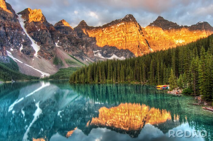 Papier peint  Montagnes et lac turquoise au Canada