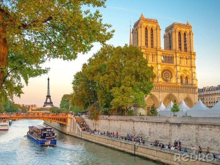 Papier peint  Monuments de Paris et touristes