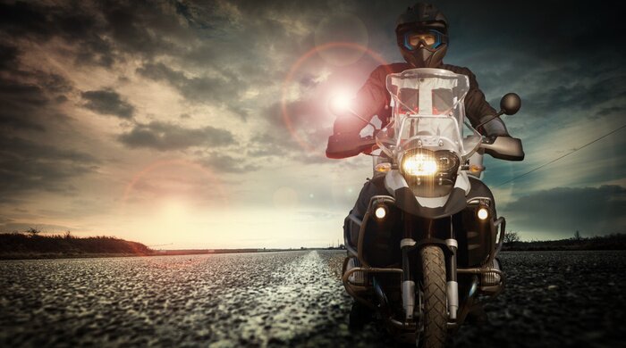 Papier peint  Motard sur la route