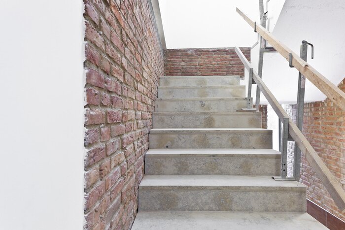 Papier peint  Mur et escaliers en briques