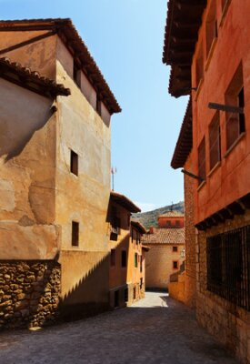 Papier peint  Narrow street of old town in summer day. Albarracin, Aragon