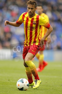 Papier peint  Neymar frappe dans le ballon