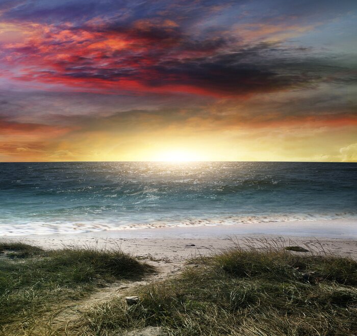 Papier peint  Nuages d'orage sur la mer