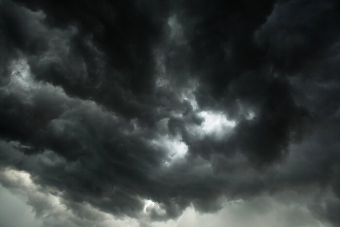 Papier peint  Nuages gris et noirs