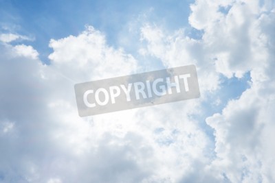 Papier peint  Nuages pittoresques et clairs