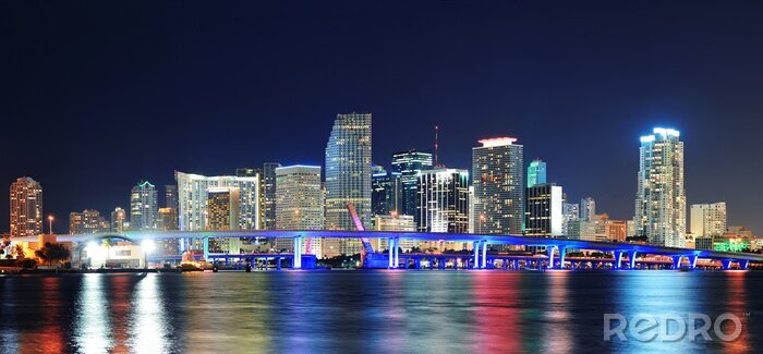 Papier peint  Nuit éclairée à Miami