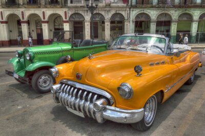 Papier peint  Orange et les voitures vertes devant Capitole, La Havane, Cuba