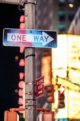Panneaux de signalisation dans les rues de New York