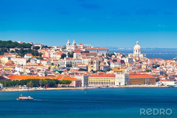 Papier peint  Panorama de Lisbonne journée ensoleillée