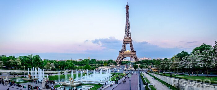 Papier peint  Paris et la Tour Eiffel au crépuscule