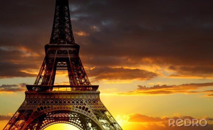 Papier peint  Paris, la Tour Eiffel et ciel orange