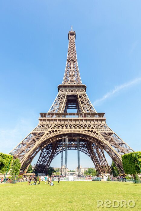 Papier peint  Paris la Tour Eiffel et les touristes