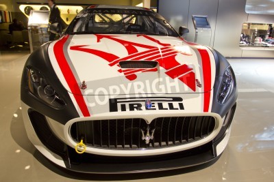 Papier peint  Paris Motor Show 2010 in Paris, showing Maserati GranTurismo Stradale GT